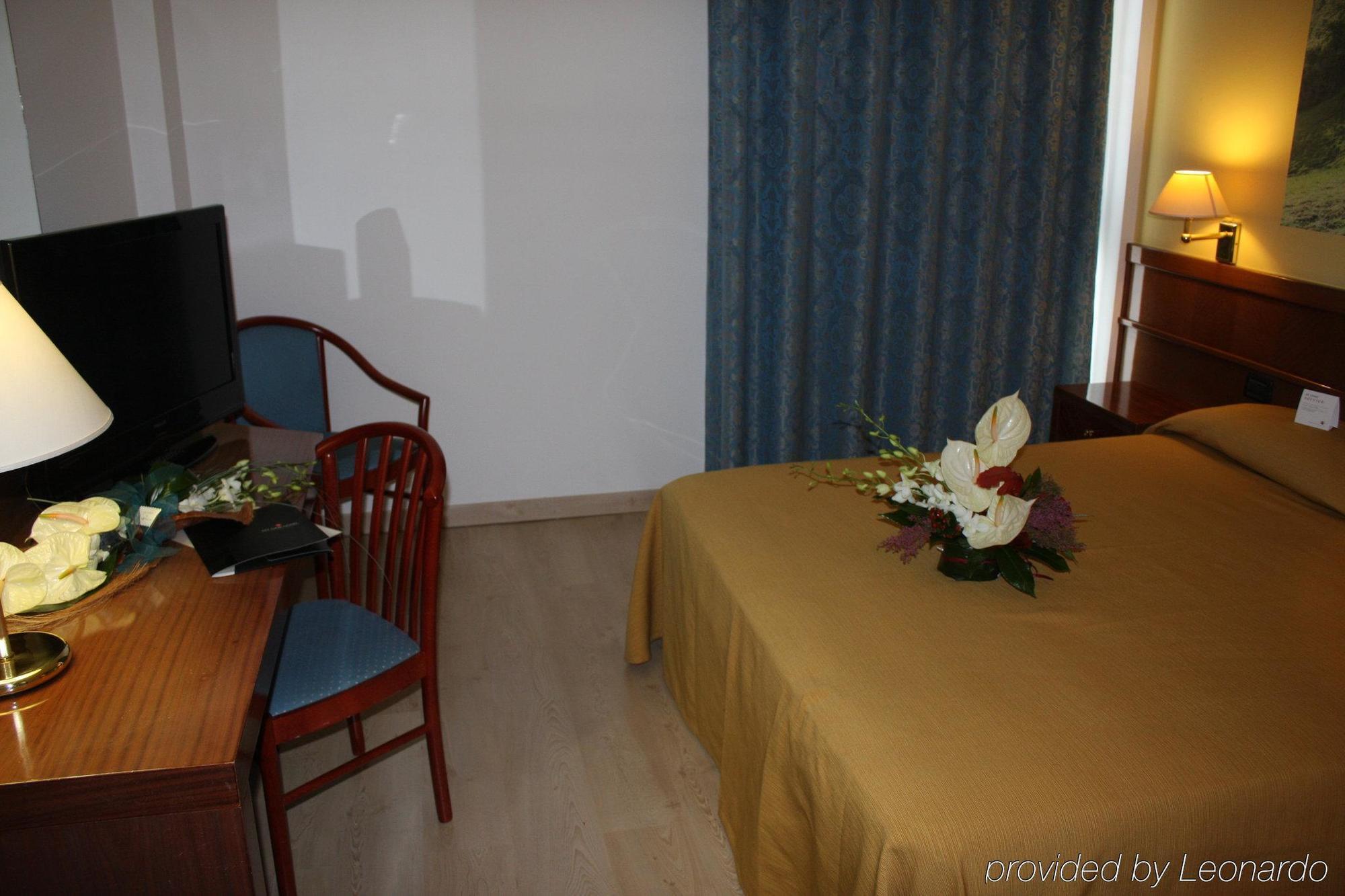 Euro Hotel Кашина Стая снимка