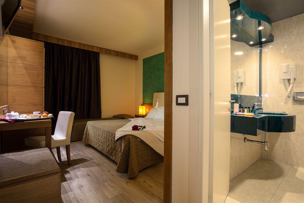 Euro Hotel Кашина Екстериор снимка